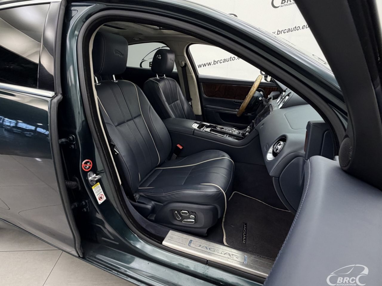 Jaguar XJ | 6