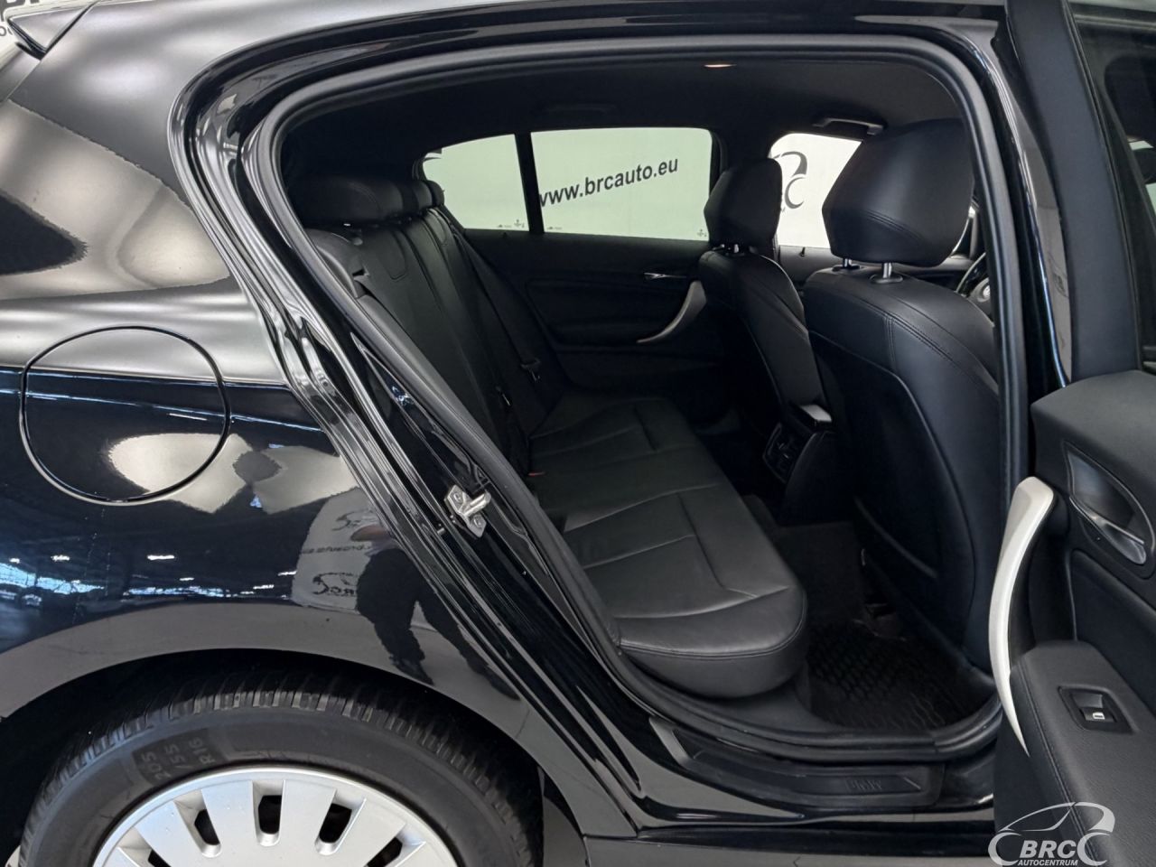 BMW 120 | 8