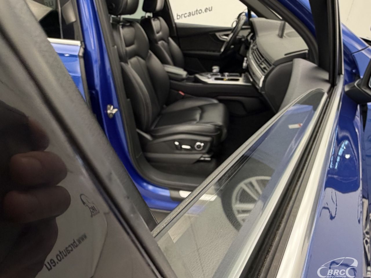 Audi Q7 | 9