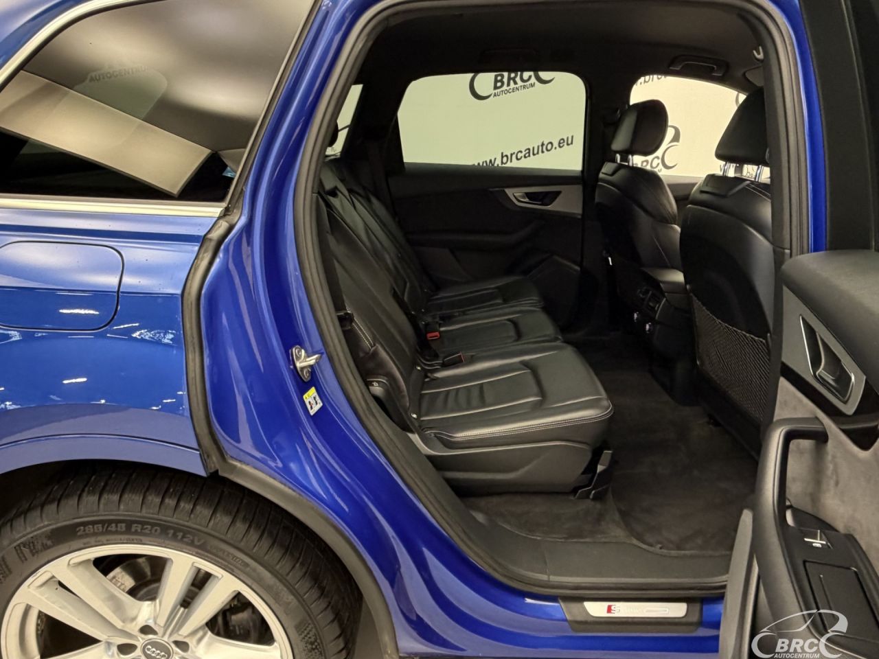 Audi Q7 | 11