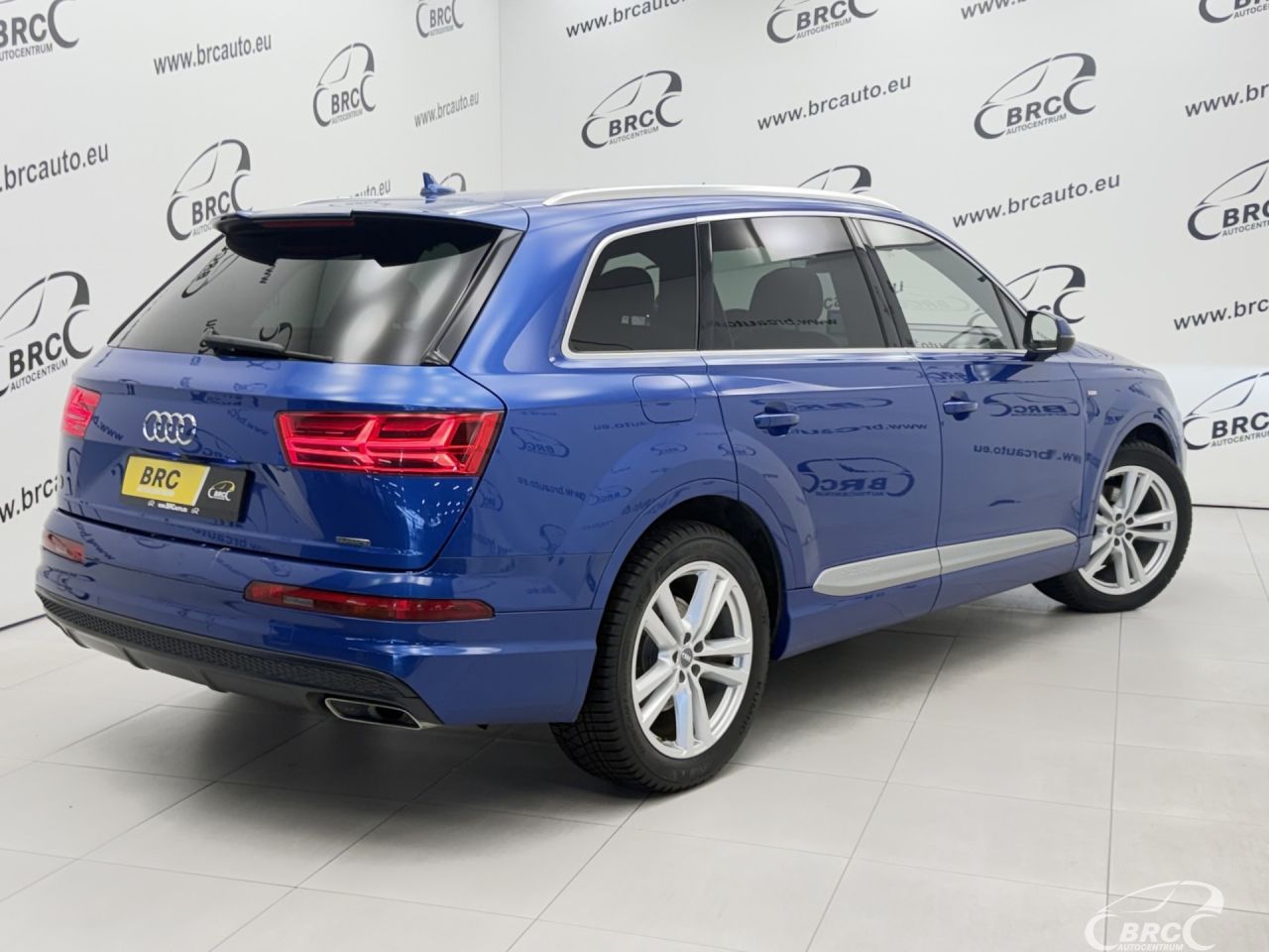 Audi Q7 | 1