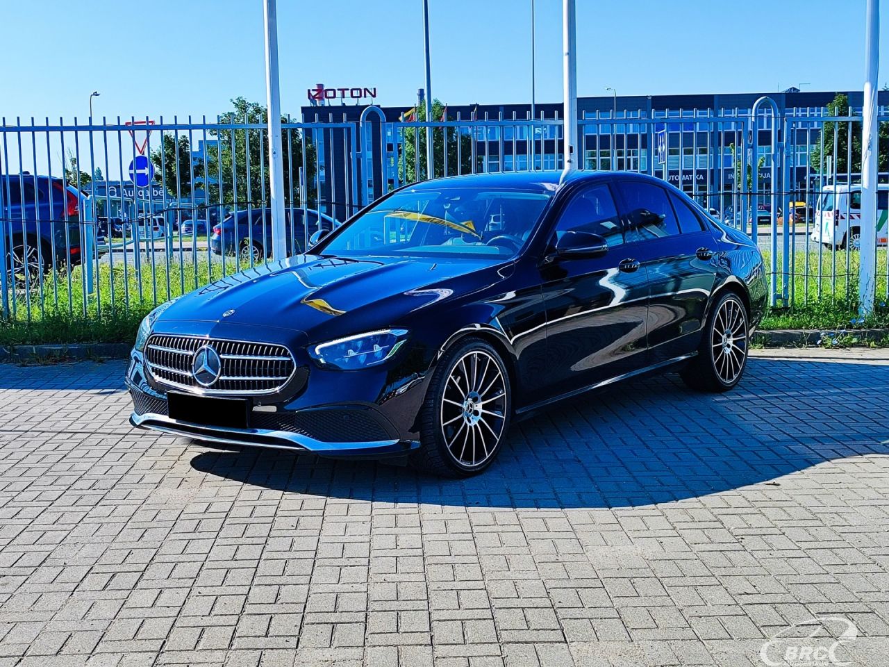 Mercedes-Benz E220 | 0
