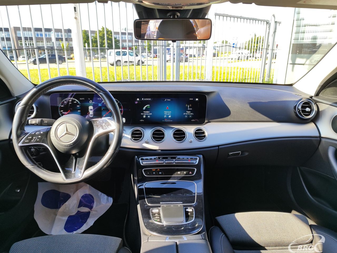 Mercedes-Benz E220 | 3