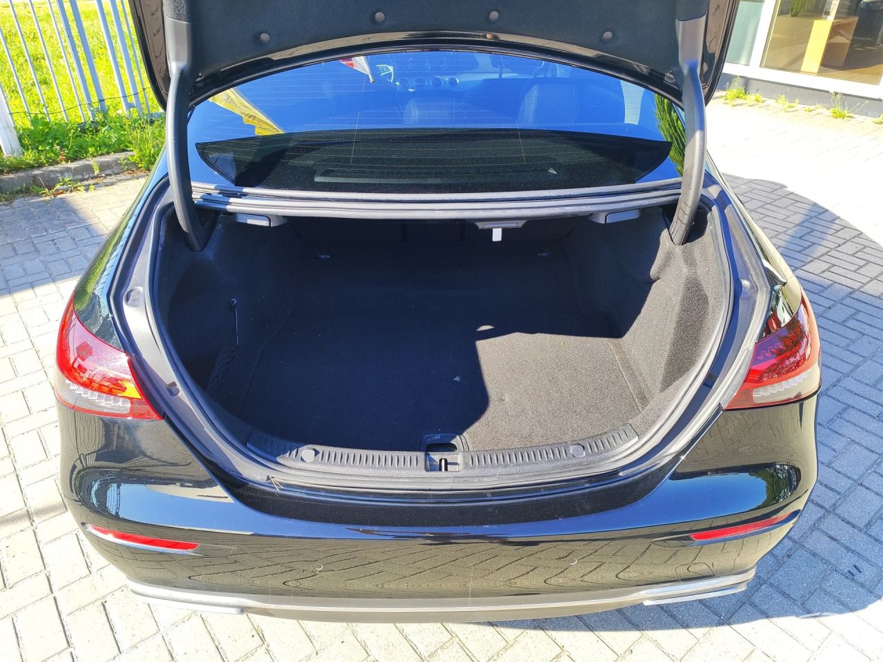 Mercedes-Benz E220 | 11