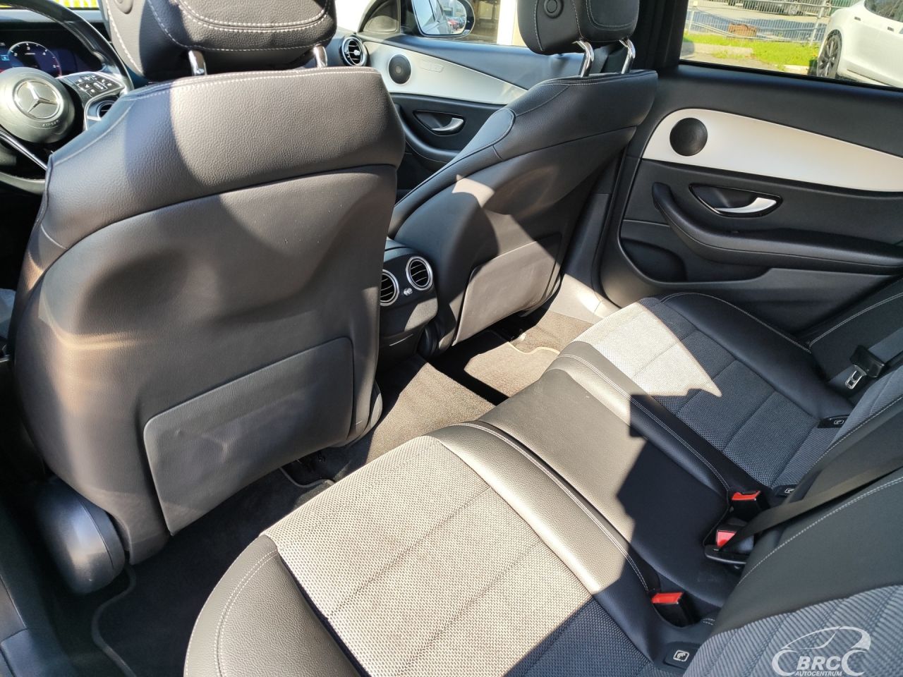 Mercedes-Benz E220 | 14
