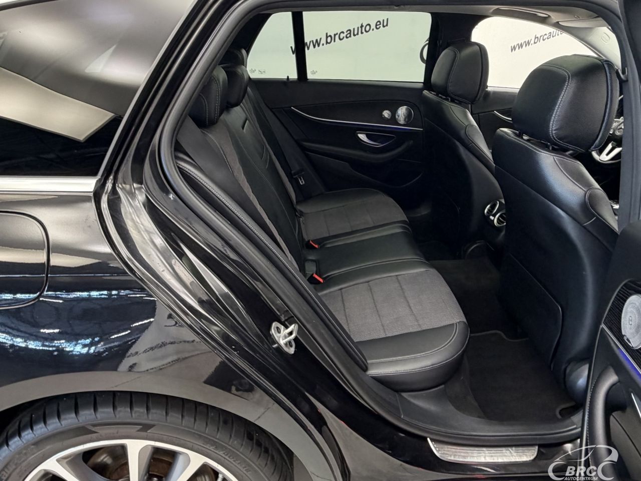 Mercedes-Benz E220 | 9