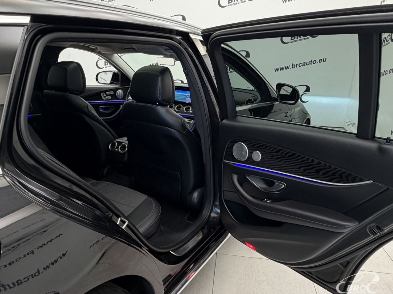 Mercedes-Benz E220 | 11