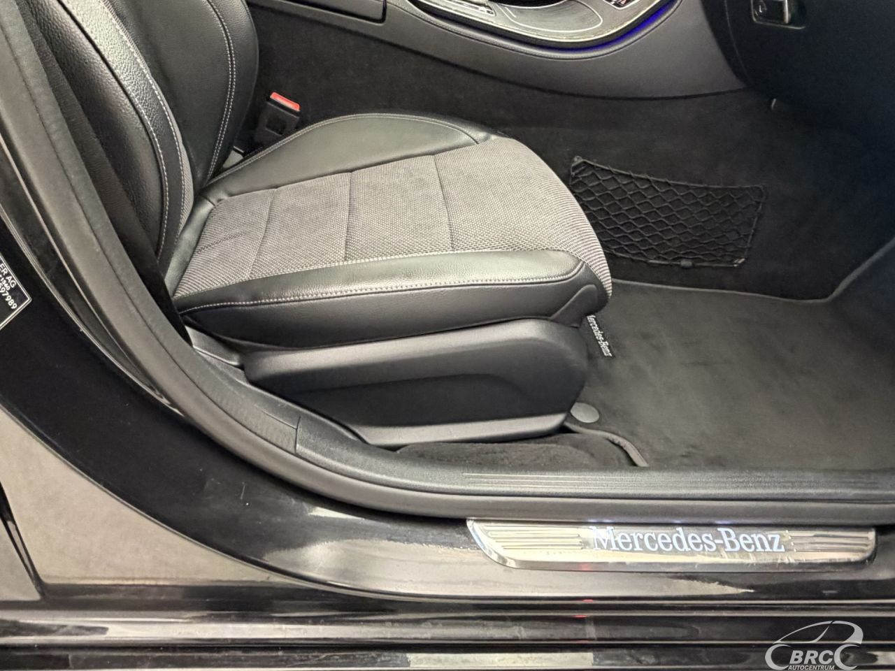Mercedes-Benz E220 | 5