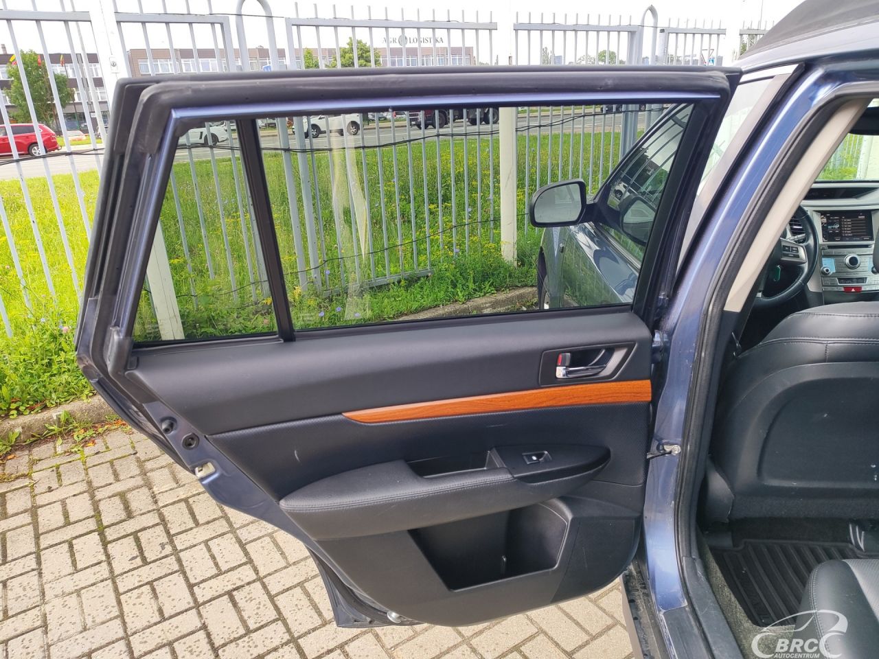 Subaru Outback | 12