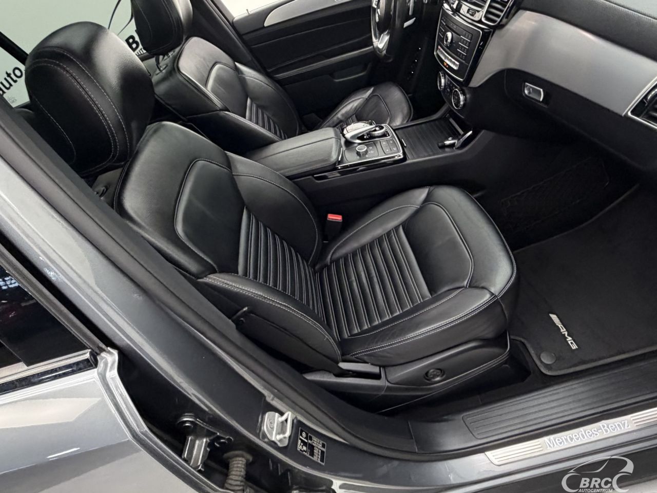 Mercedes-Benz GLS350 | 4