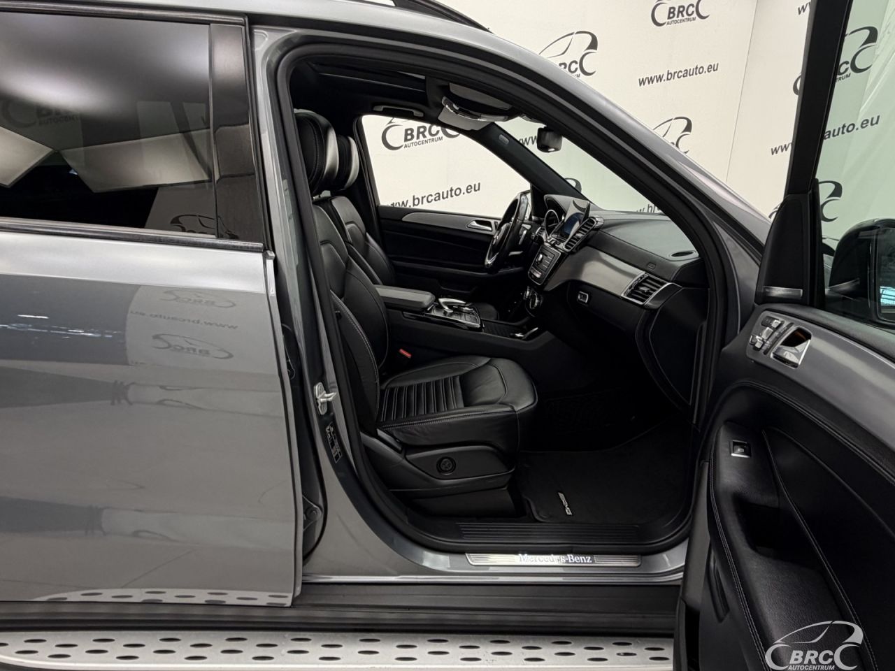 Mercedes-Benz GLS350 | 3