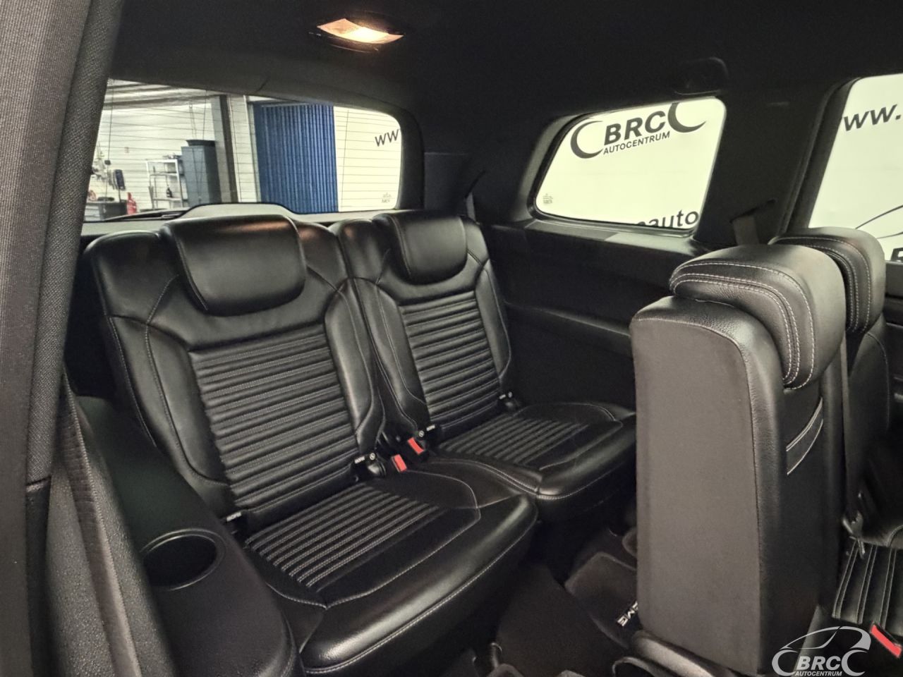 Mercedes-Benz GLS350 | 13