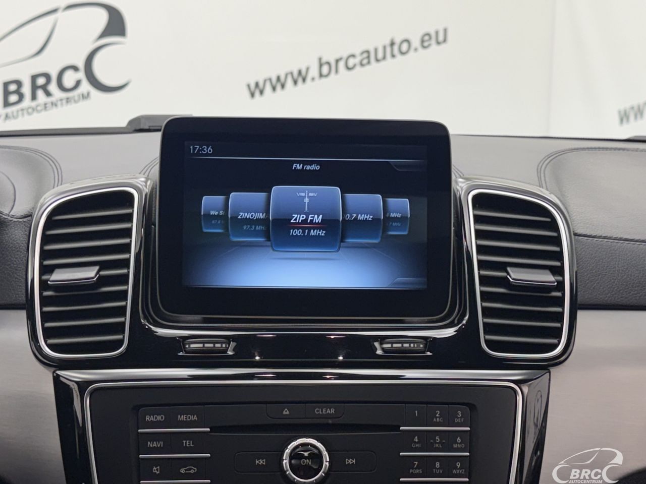 Mercedes-Benz GLS350 | 18