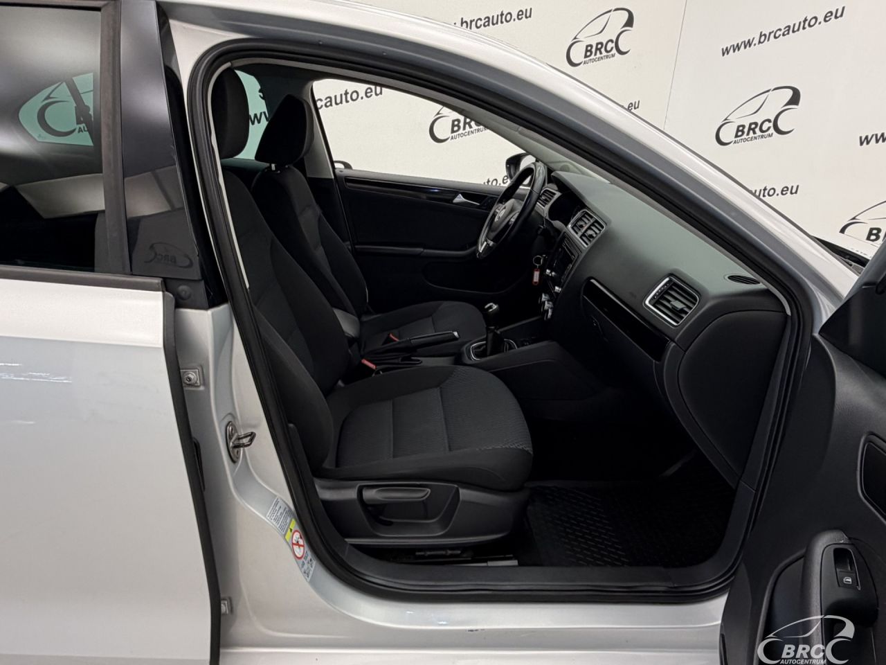 Volkswagen Jetta | 3