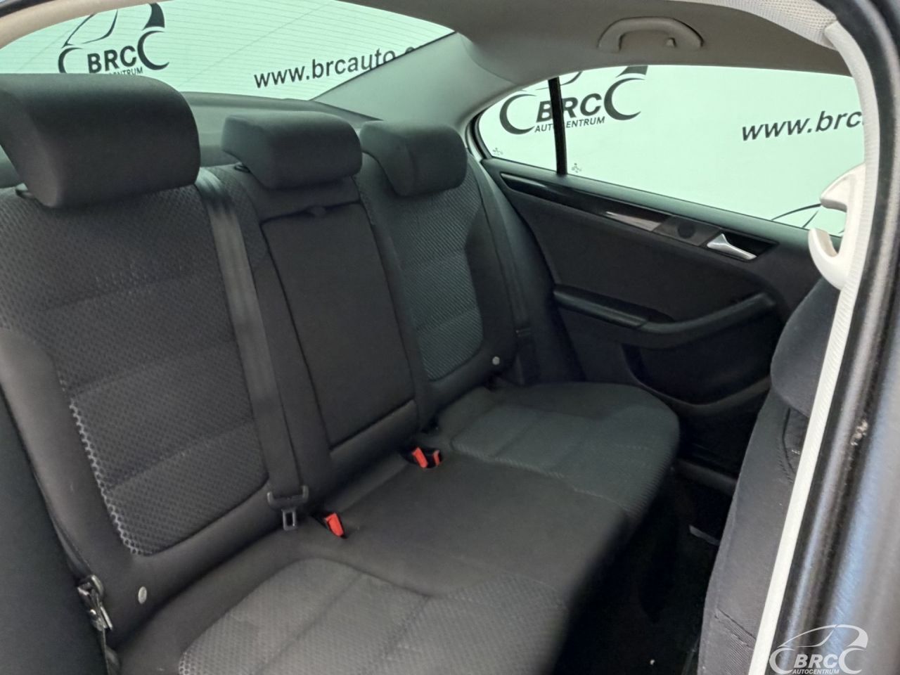 Volkswagen Jetta | 10