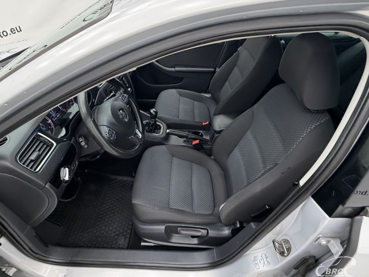 Volkswagen Jetta | 19