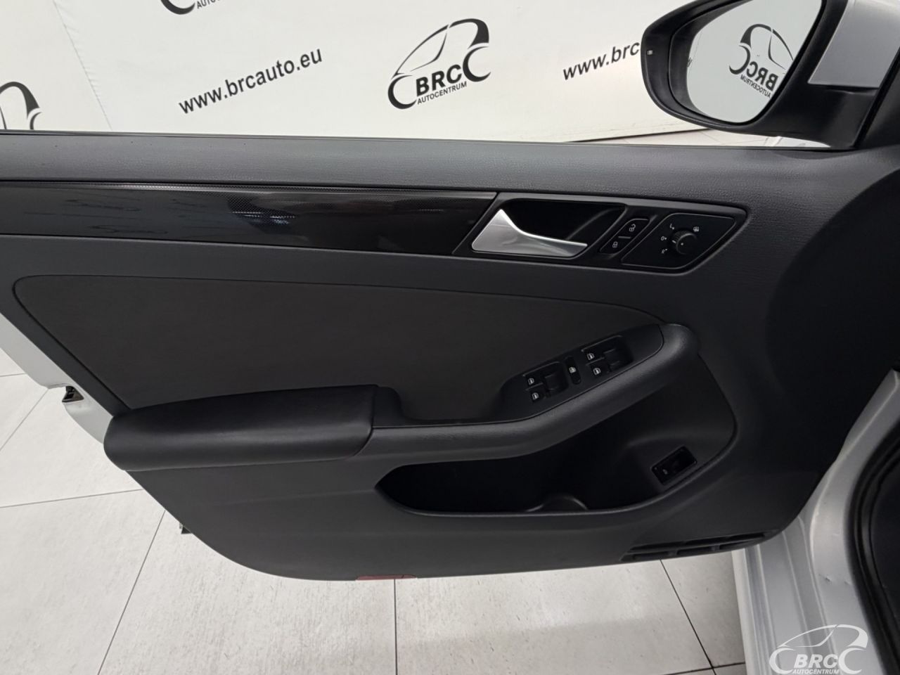 Volkswagen Jetta | 18