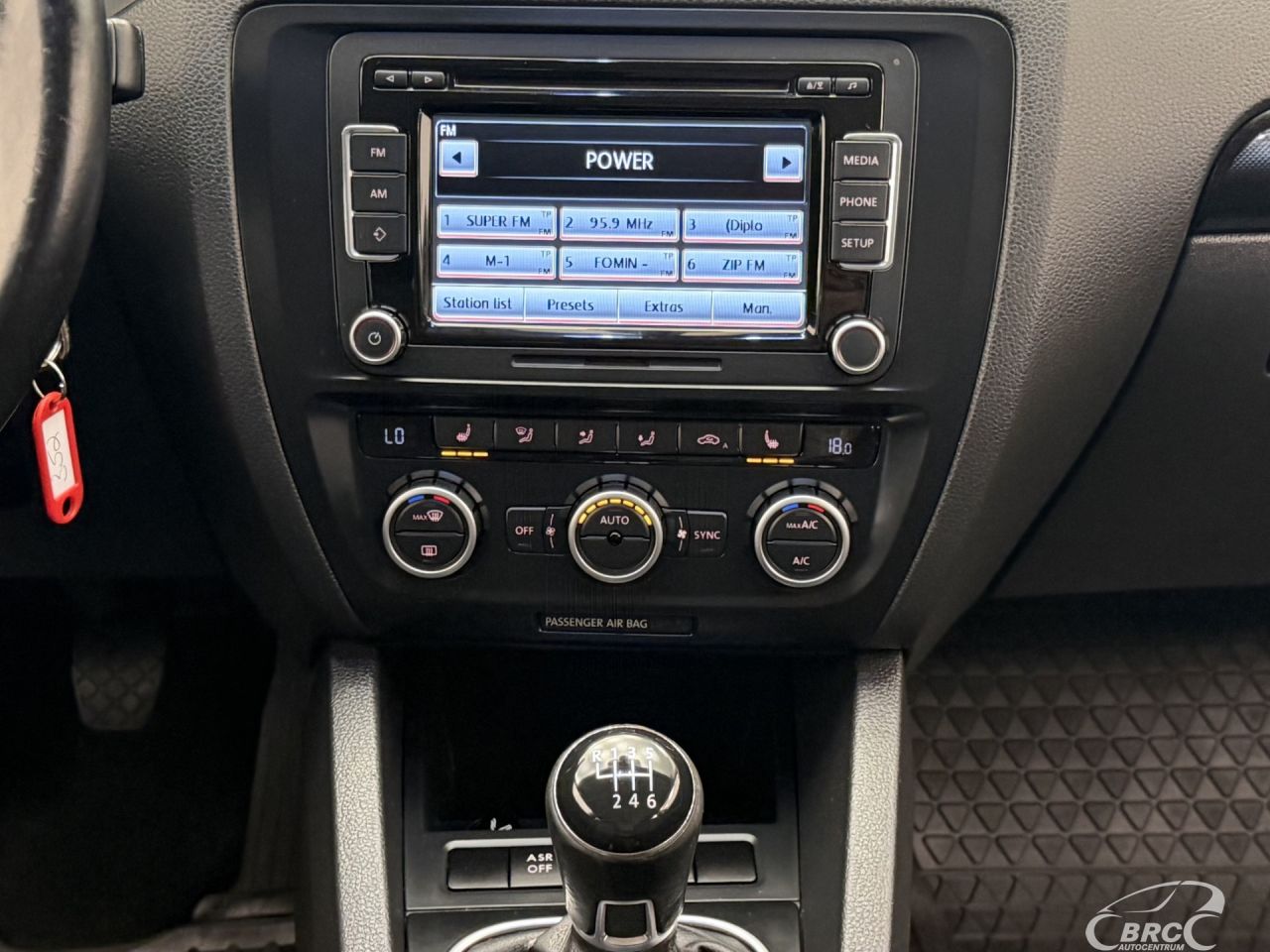 Volkswagen Jetta | 15