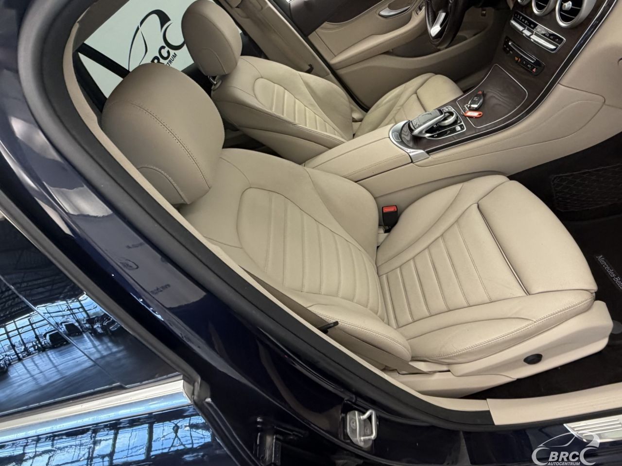 Mercedes-Benz GLC300 | 4