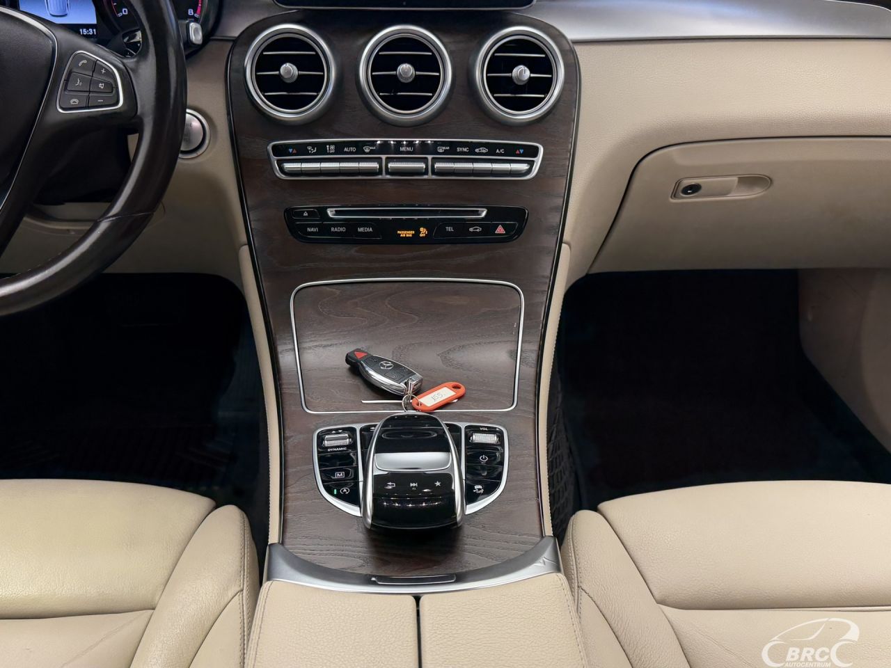 Mercedes-Benz GLC300 | 17