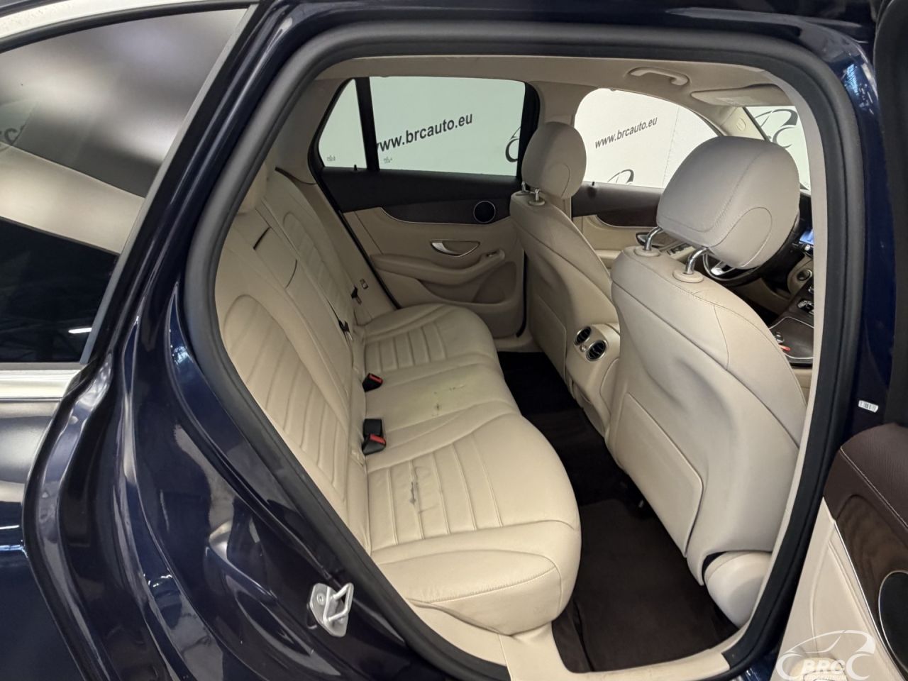 Mercedes-Benz GLC300 | 10