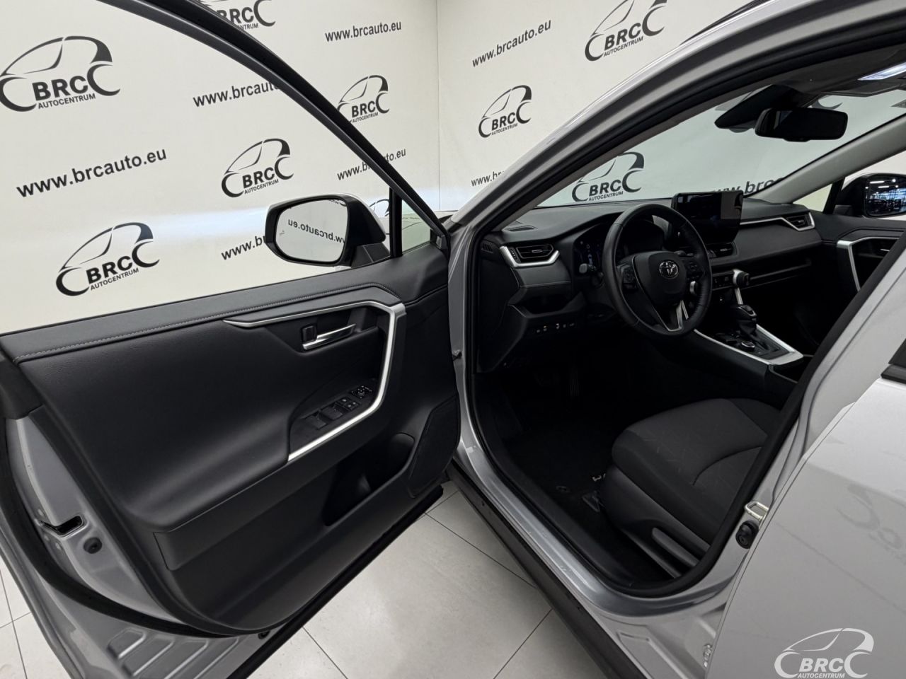 Toyota RAV4 | 17