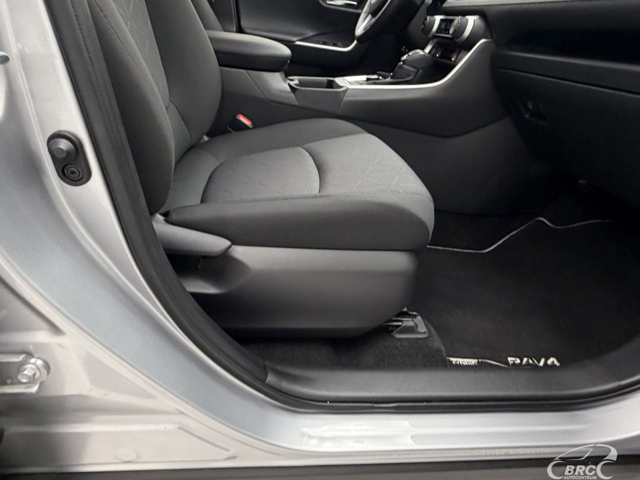 Toyota RAV4 | 5