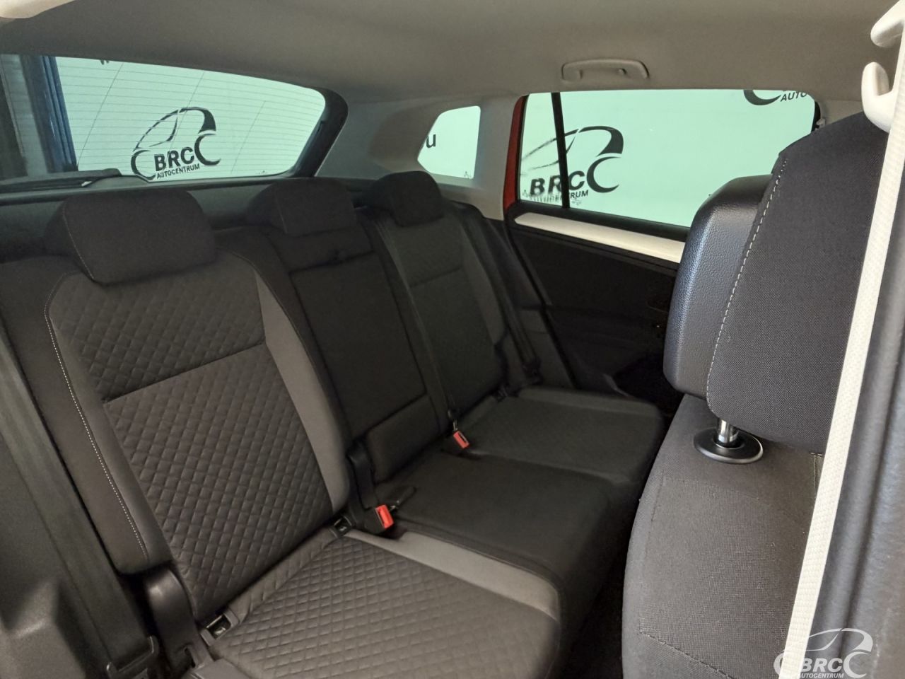 Volkswagen Tiguan | 10