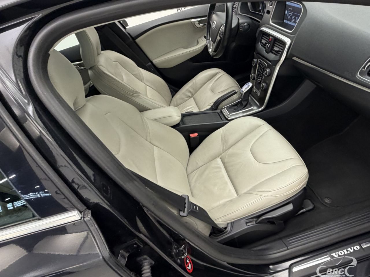 Volvo V40 | 4