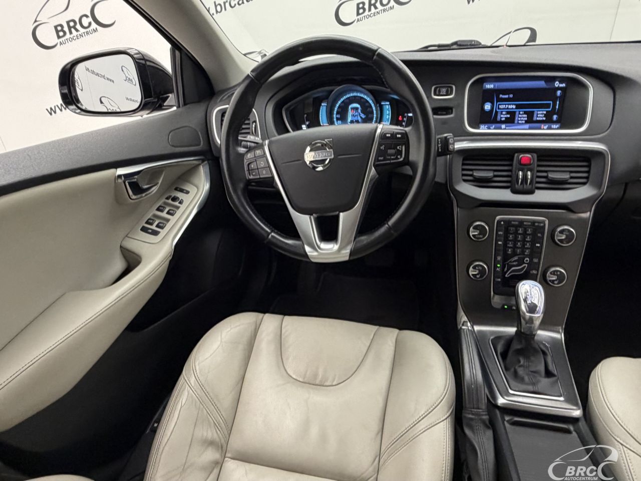 Volvo V40 | 12