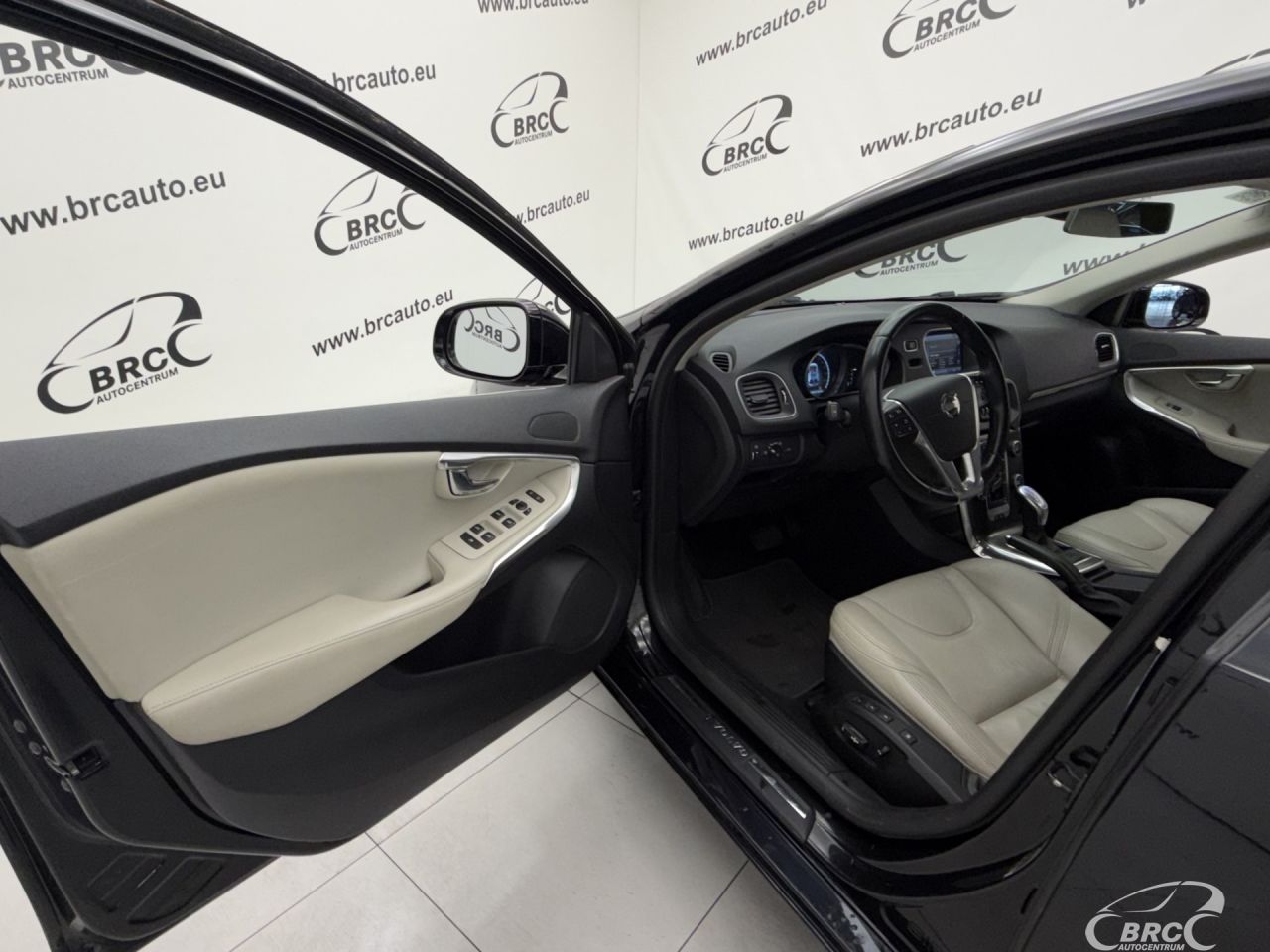 Volvo V40 | 17