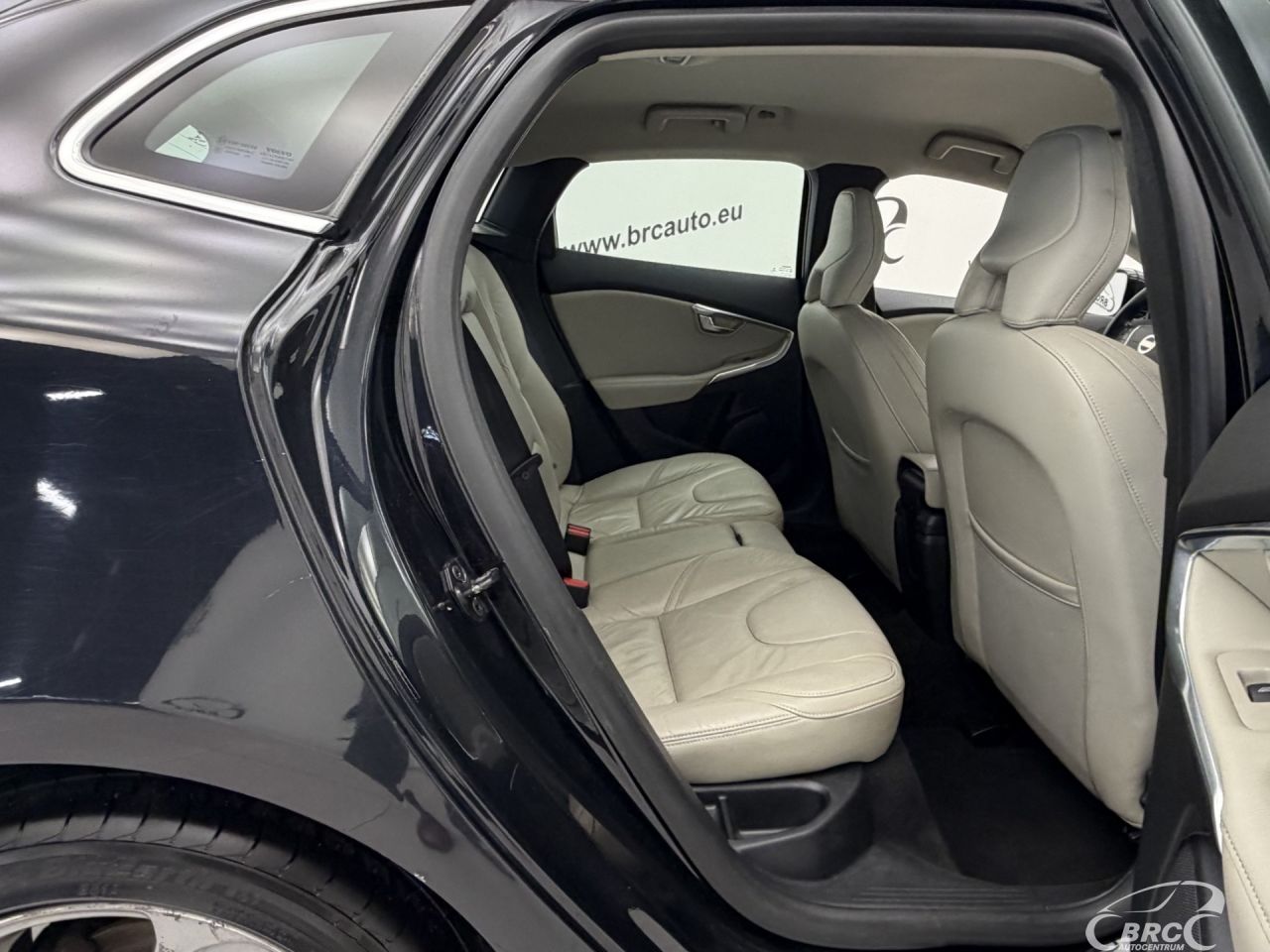 Volvo V40 | 8