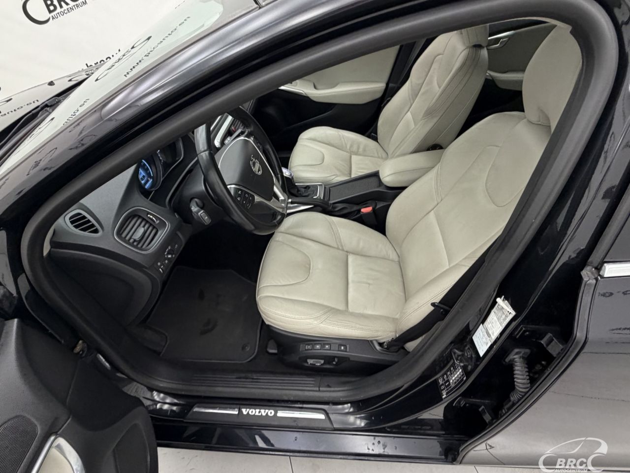 Volvo V40 | 19