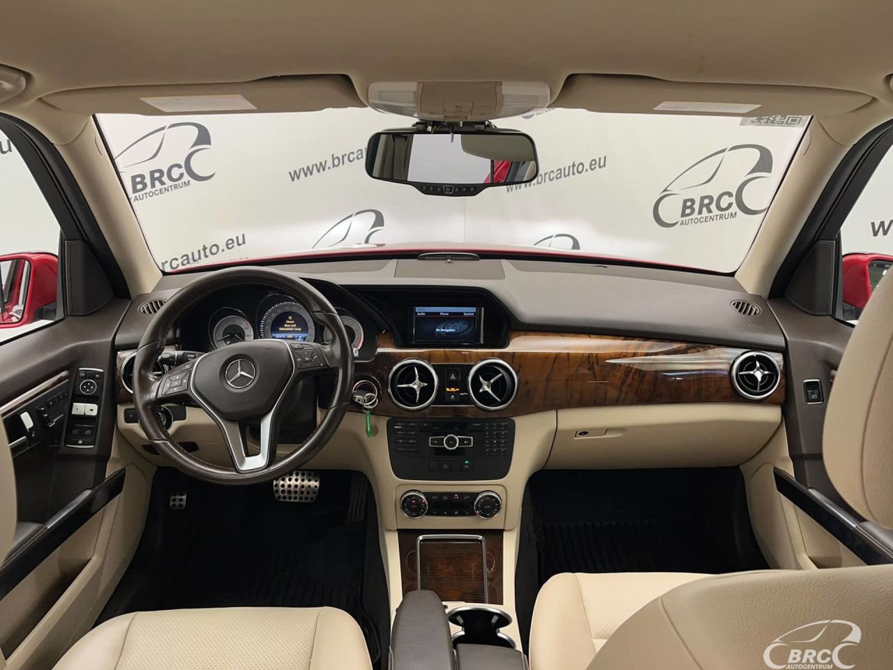 Mercedes-Benz GLK350 | 12