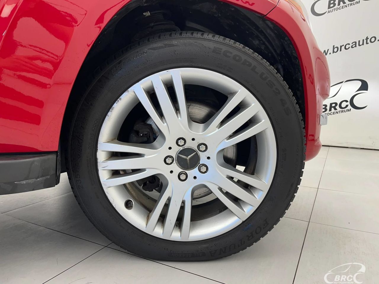 Mercedes-Benz GLK350 | 9
