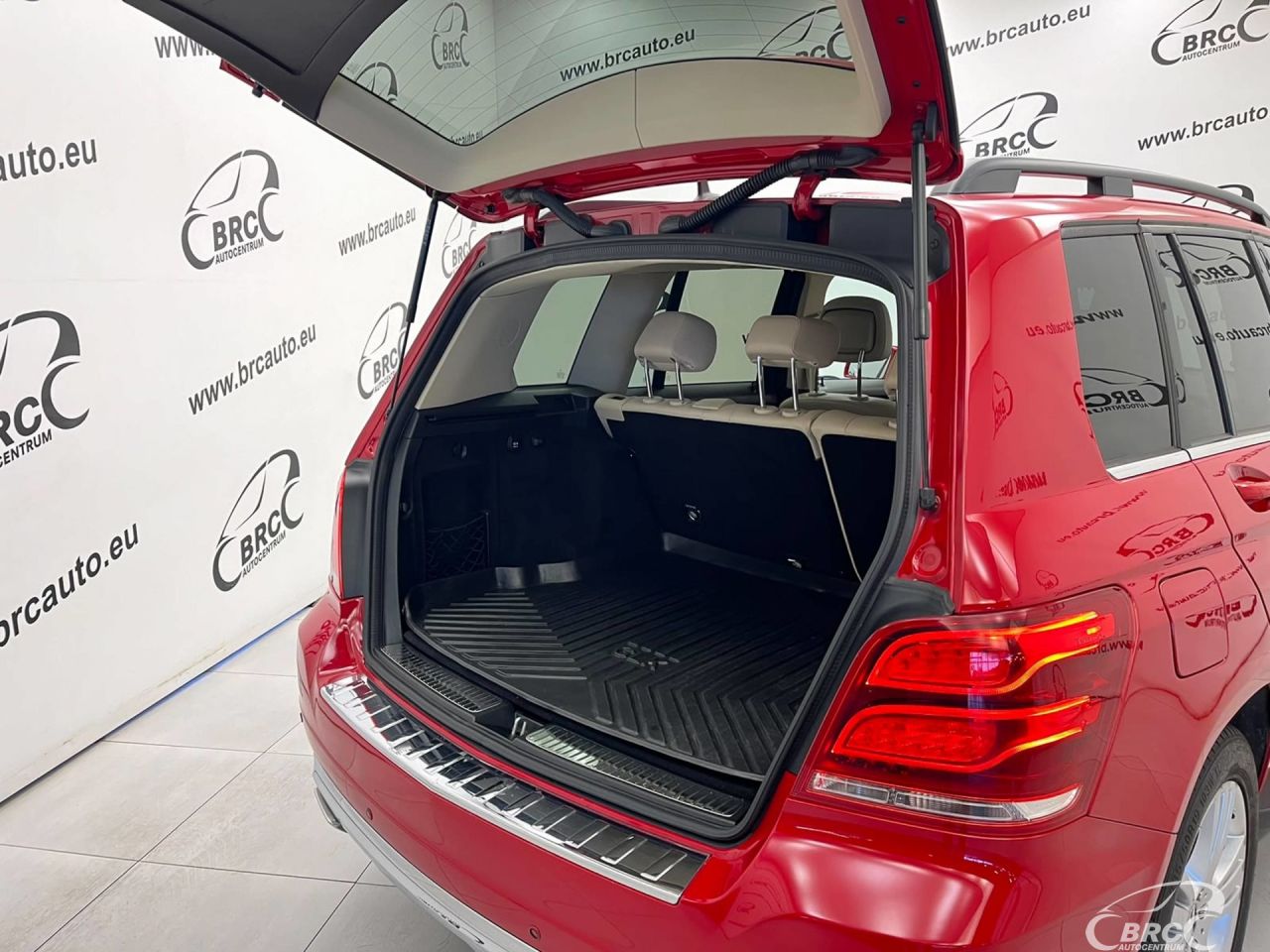 Mercedes-Benz GLK350 | 7