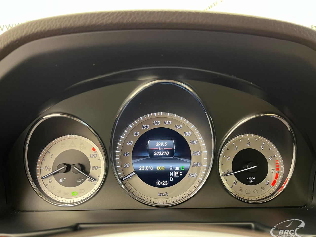Mercedes-Benz GLK350 | 19