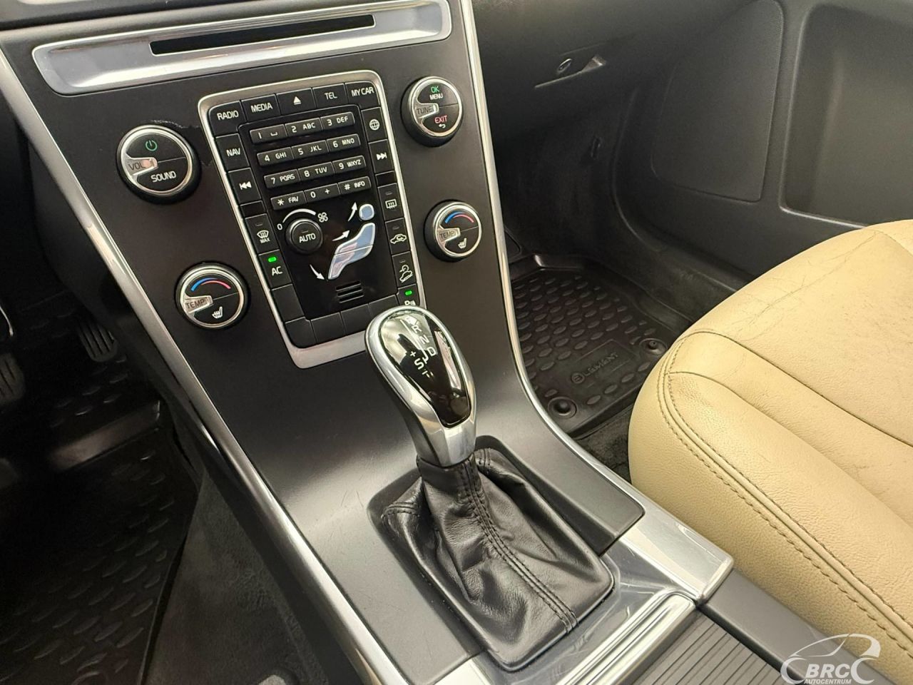 Volvo XC60 | 8