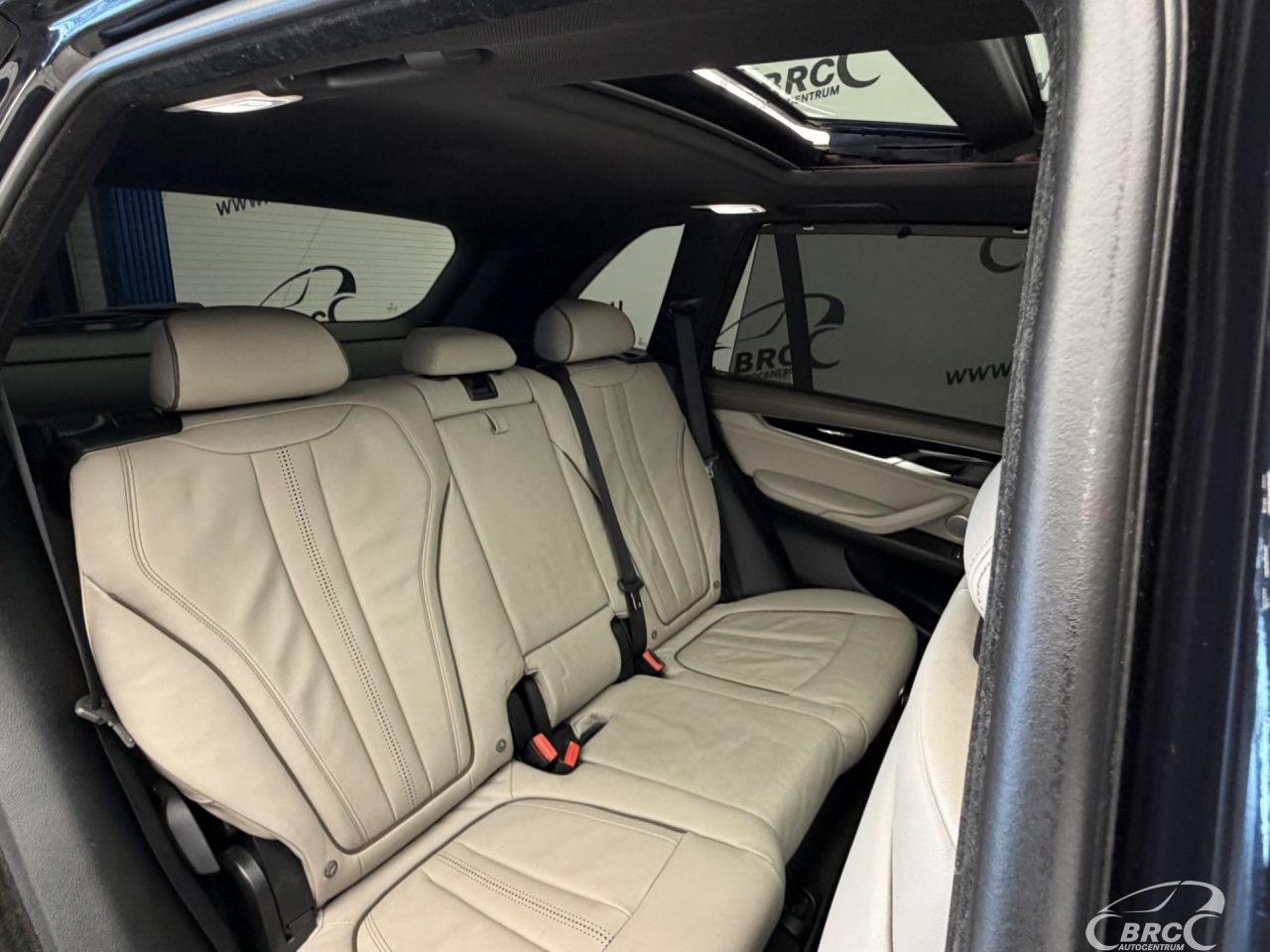BMW X5 | 12