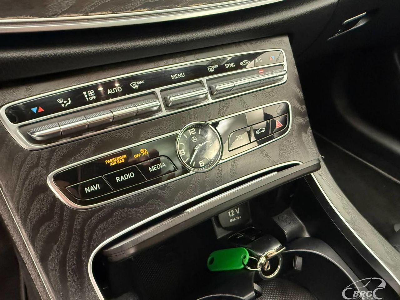 Mercedes-Benz E220 | 9
