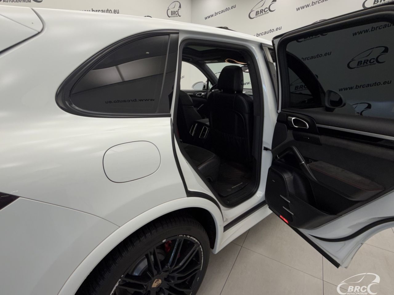 Porsche Cayenne | 12
