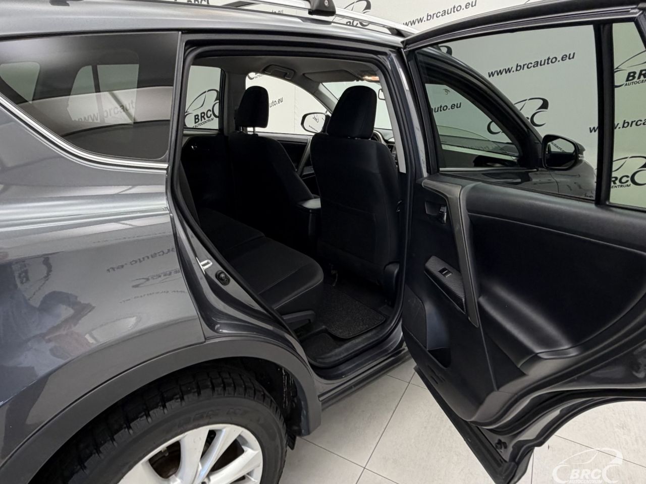 Toyota RAV4 | 11