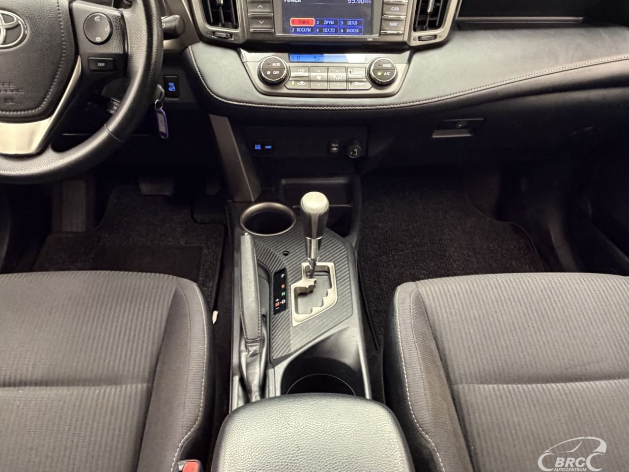 Toyota RAV4 | 17