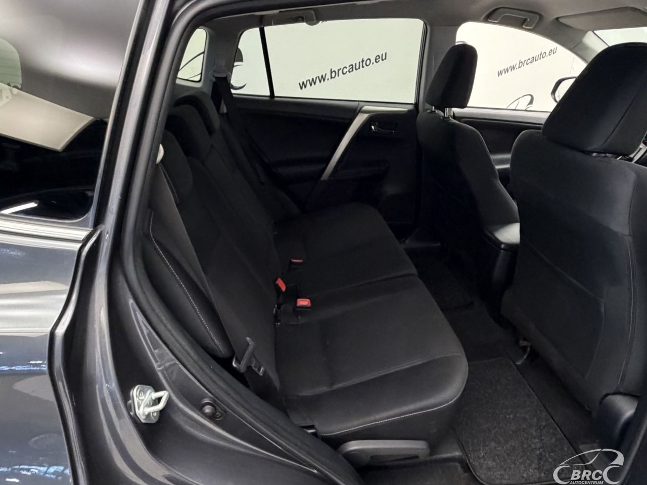 Toyota RAV4 | 9