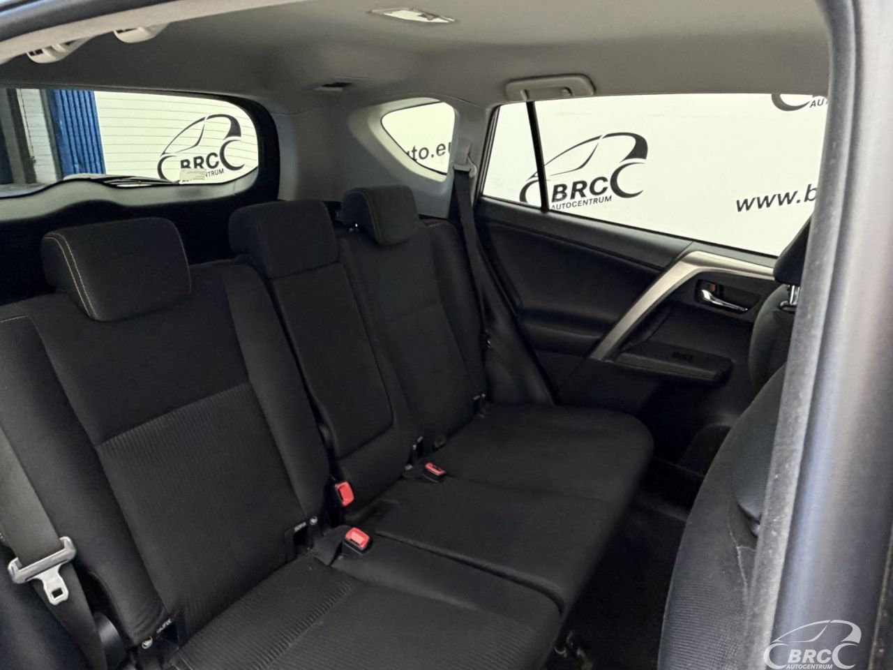 Toyota RAV4 | 10