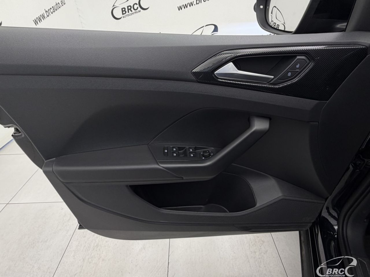 Volkswagen T-Cross | 18