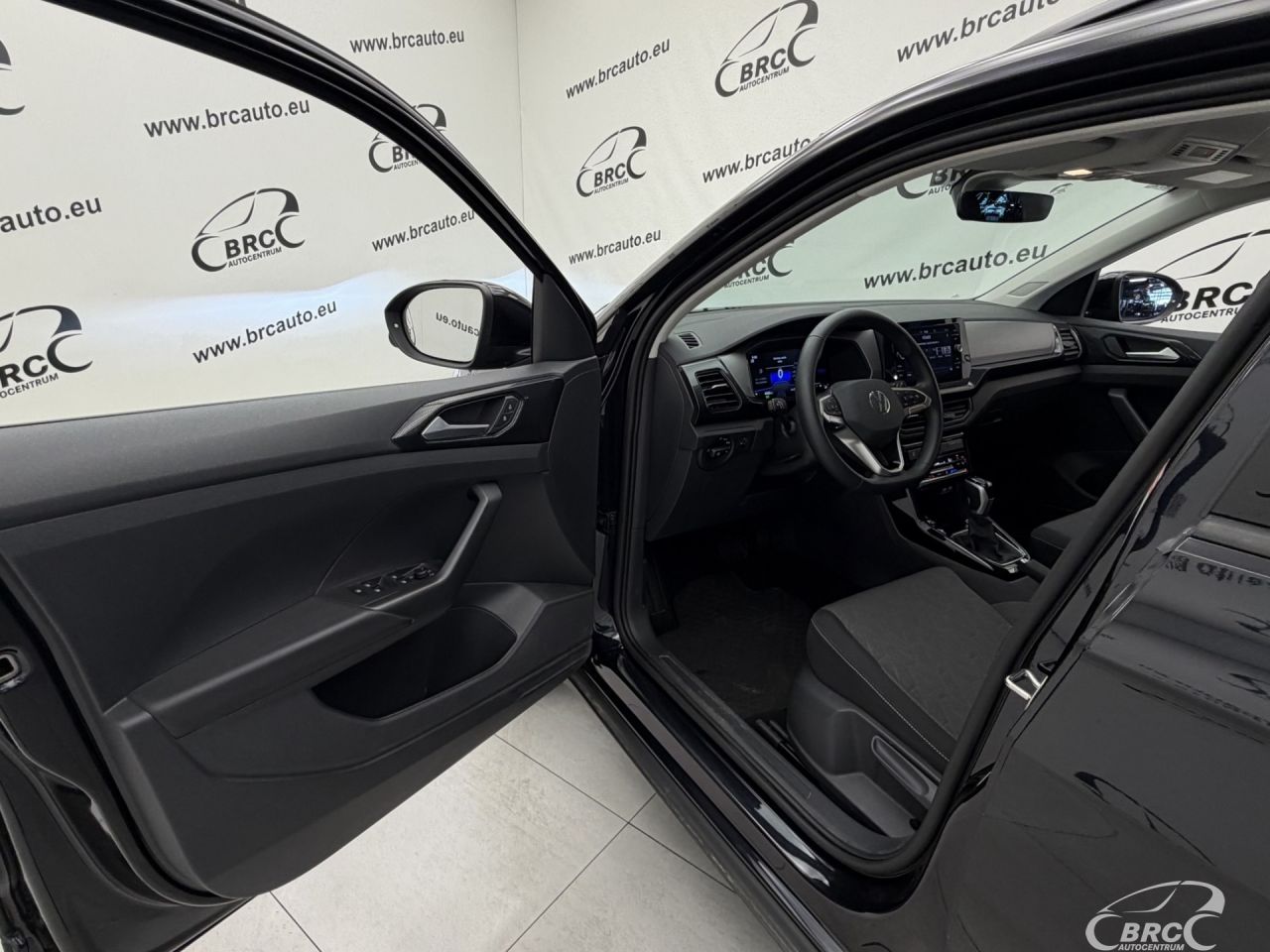Volkswagen T-Cross | 19