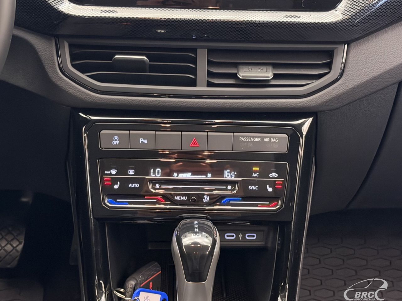 Volkswagen T-Cross | 16