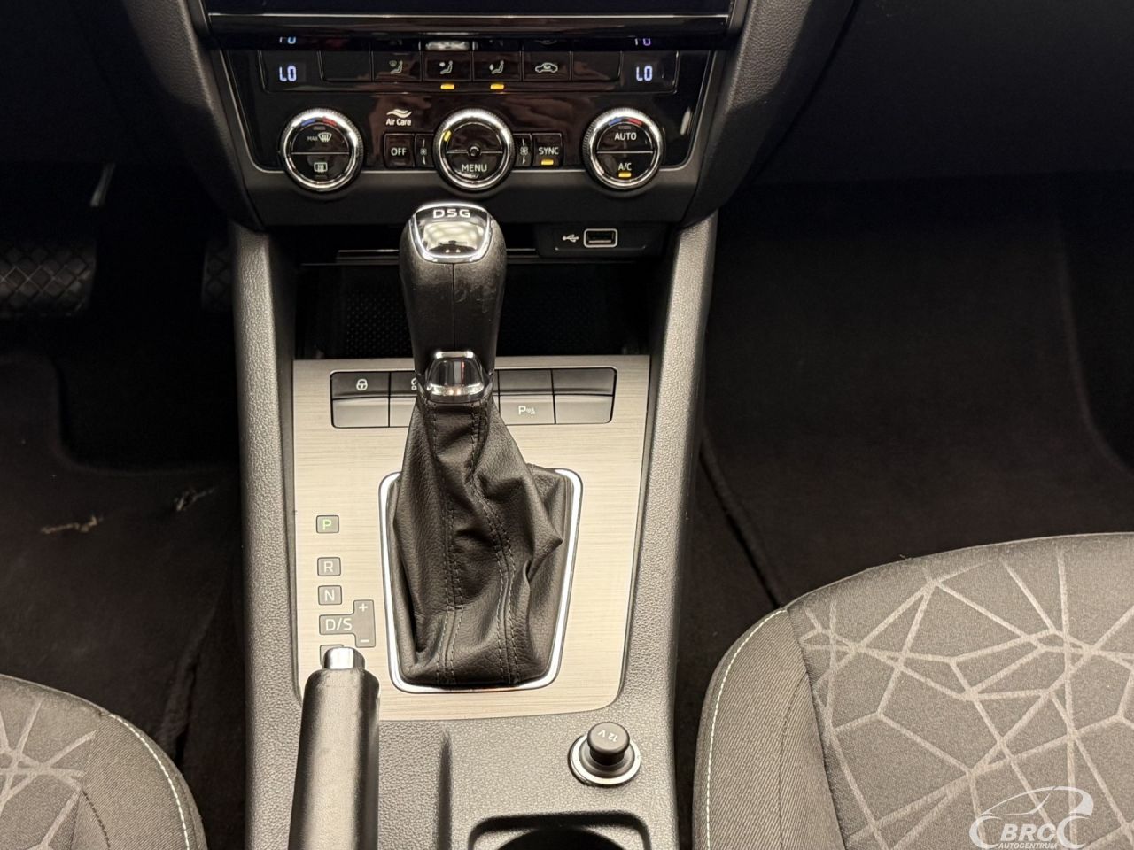 Skoda Octavia | 16