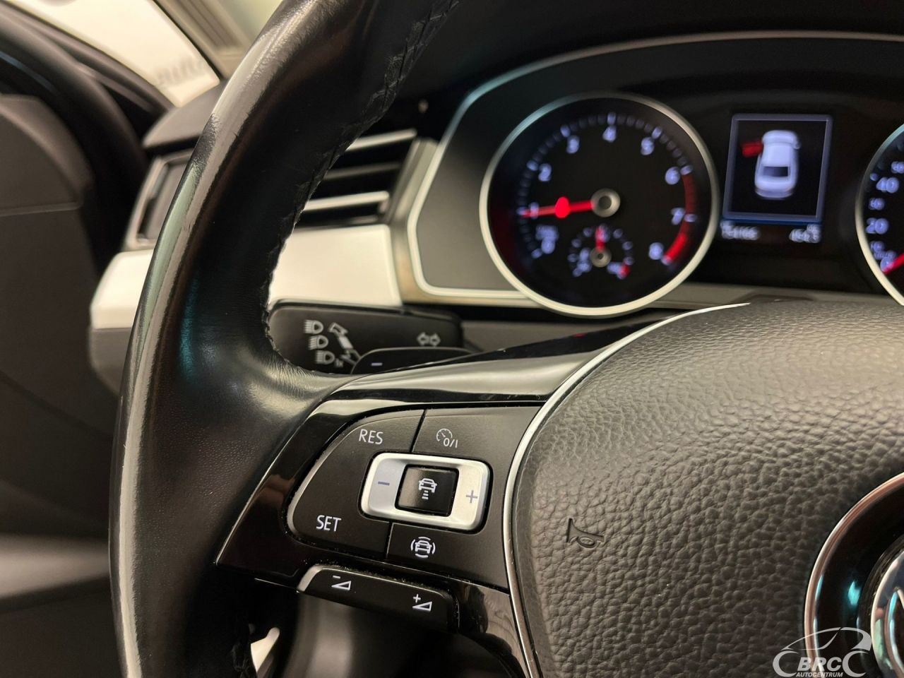 Volkswagen Passat | 13